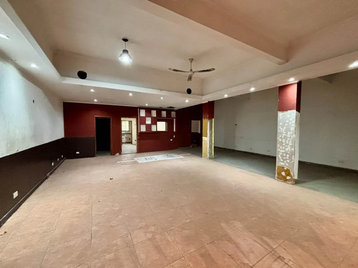 Local Comercial en Av. Presidente Peron 2300