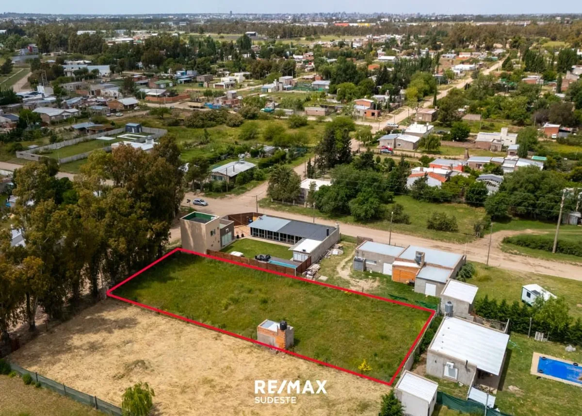Lote en Santa Cruz 5700