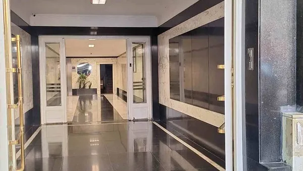 Oficina en Avenida de Mayo 600