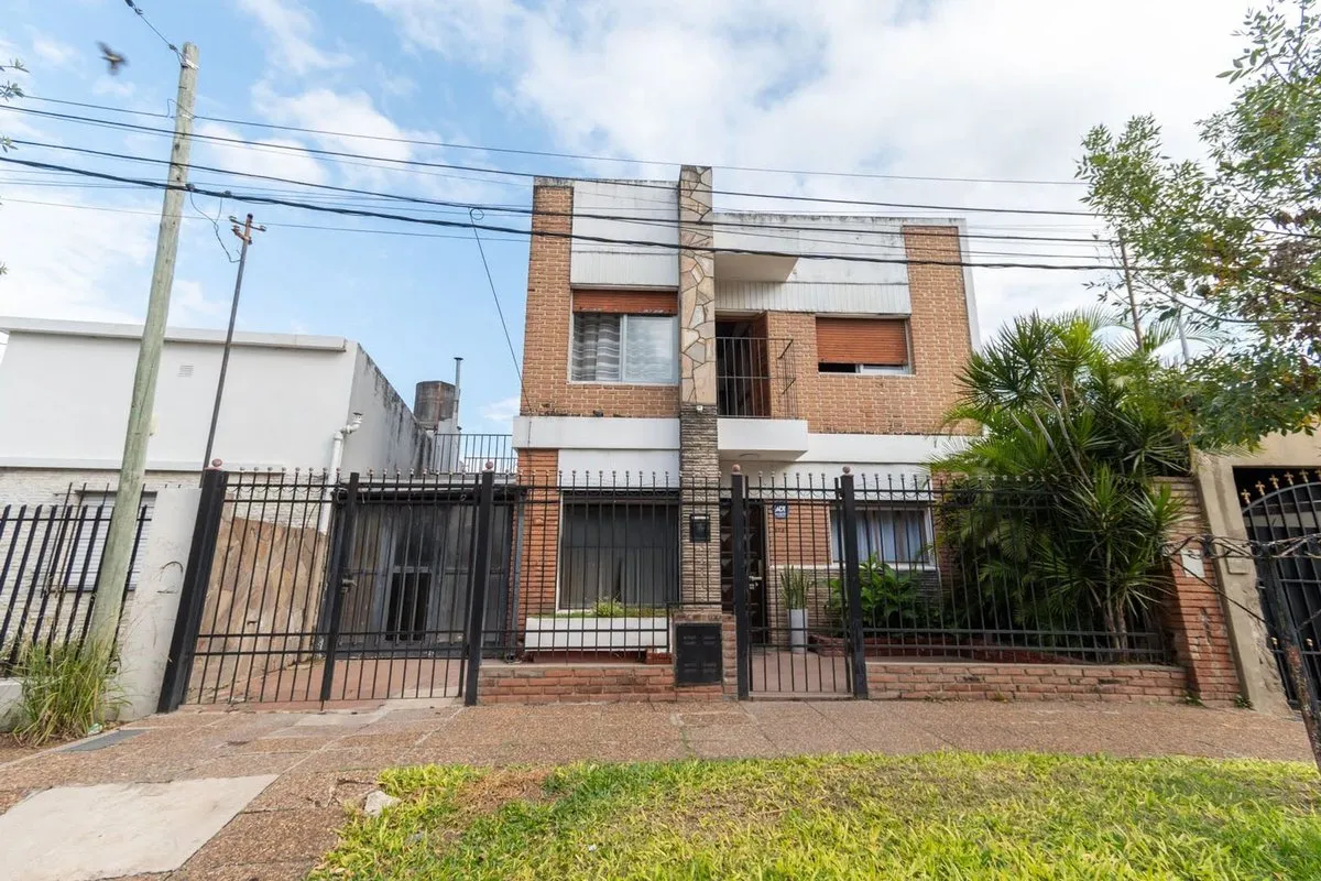Casa en Agustín Delgado 3700