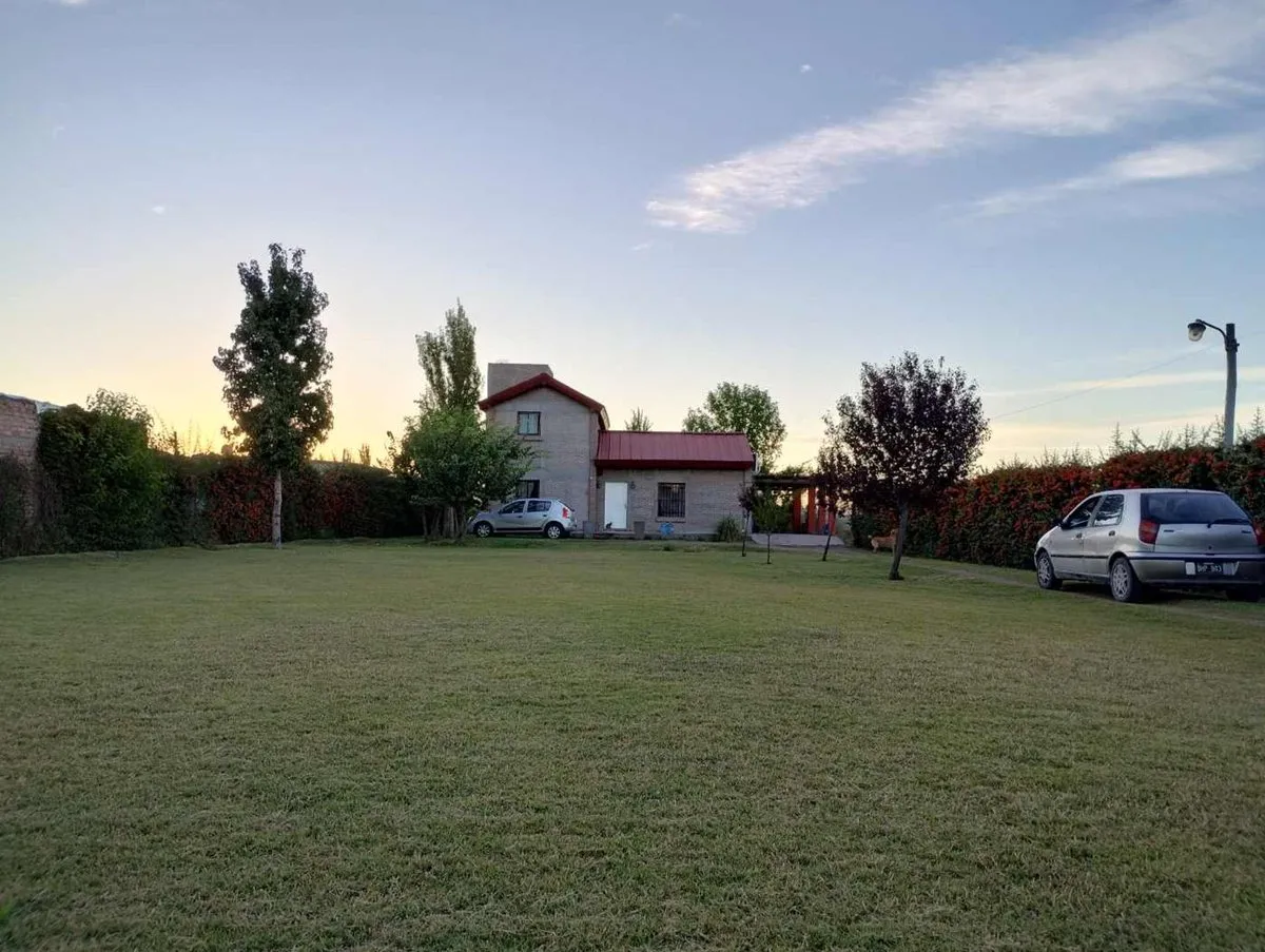 Casa en Santos Lugares 1600