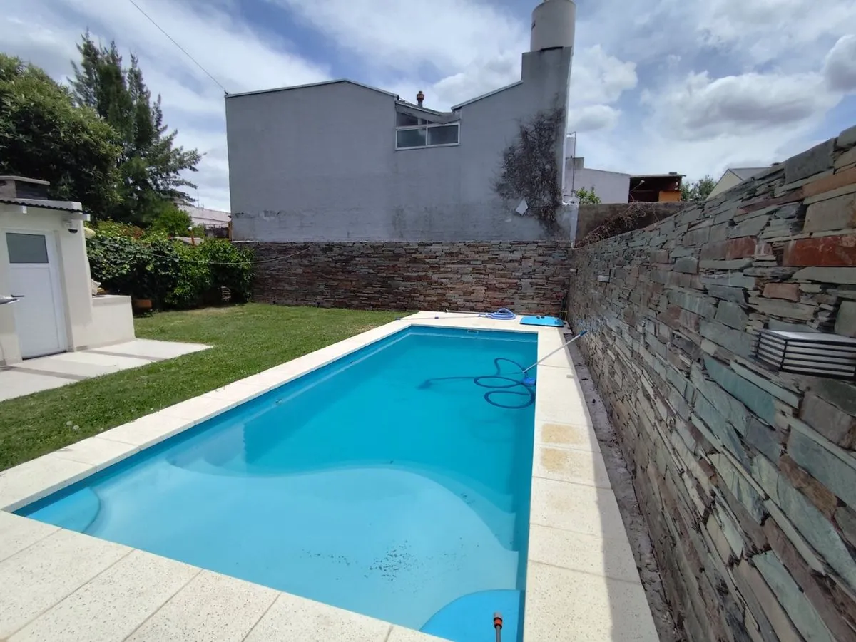 Casa en Navarro 2200