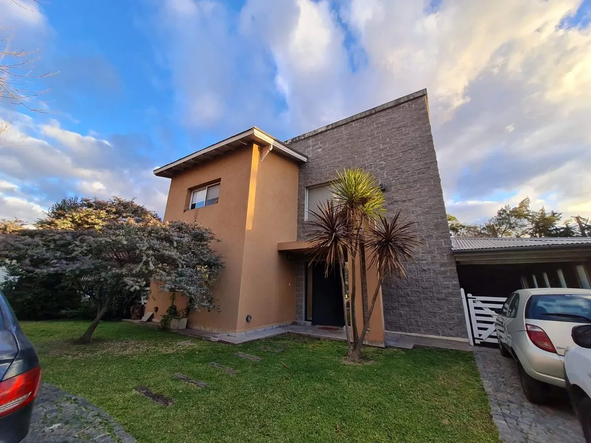 Casa en De Las Artes 600
