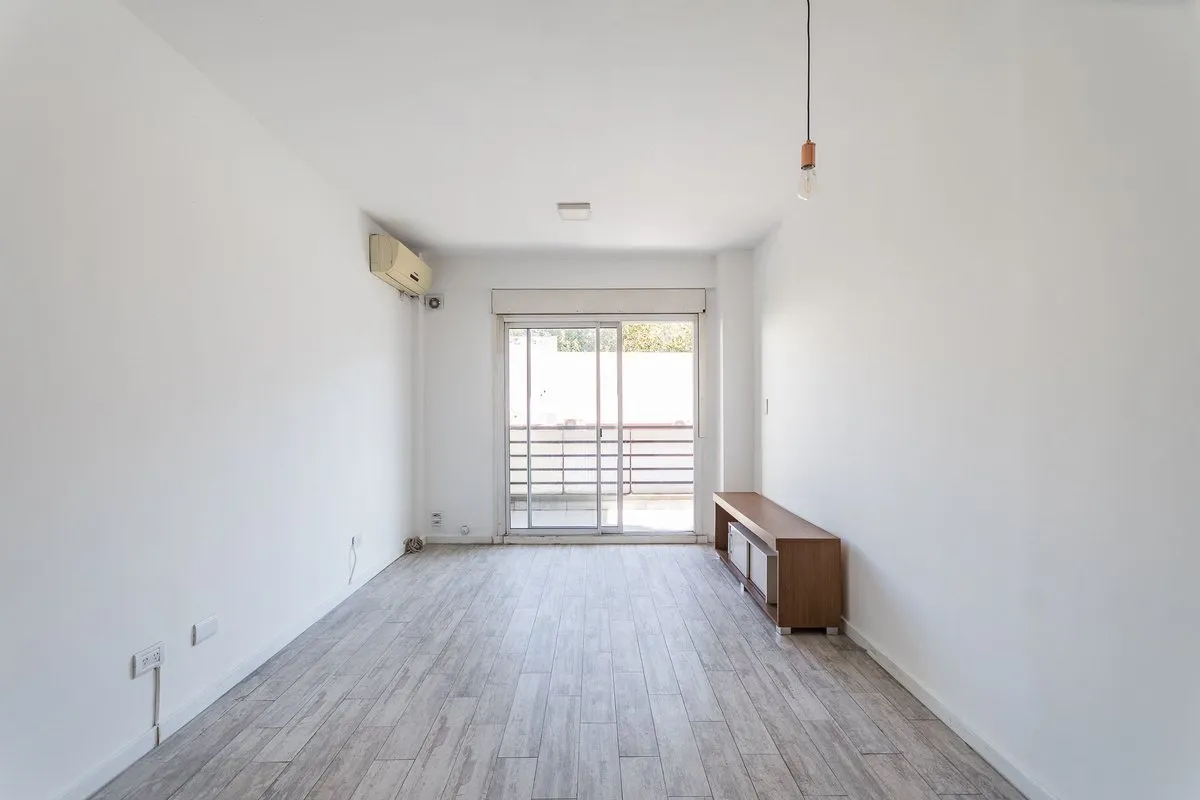 Departamento en San Pedrito 600