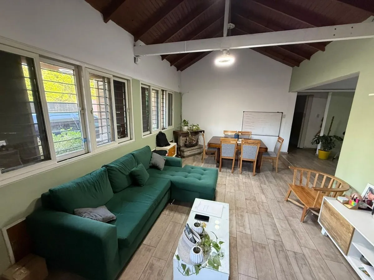 Casa en Eugenio Rebizo 800