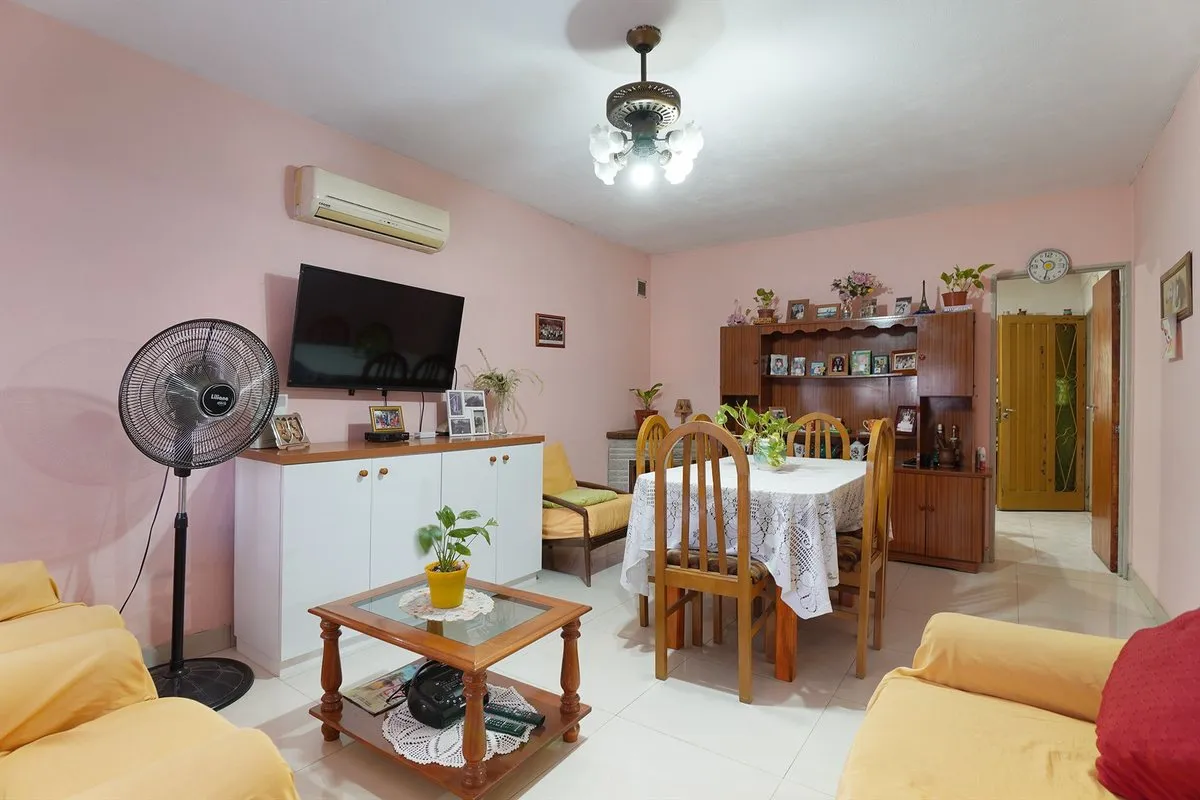 Casa en Las Azucenas 900