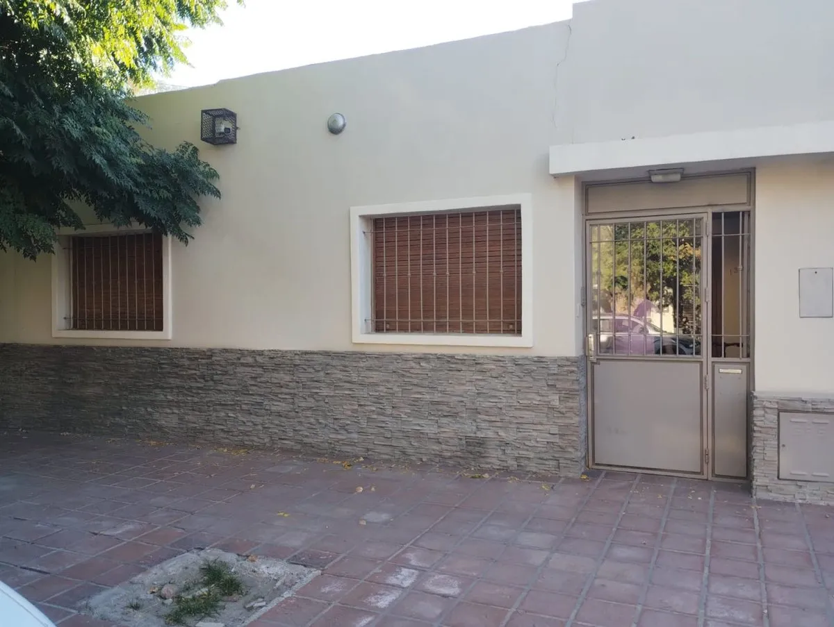 Casa en Don Bosco 1300