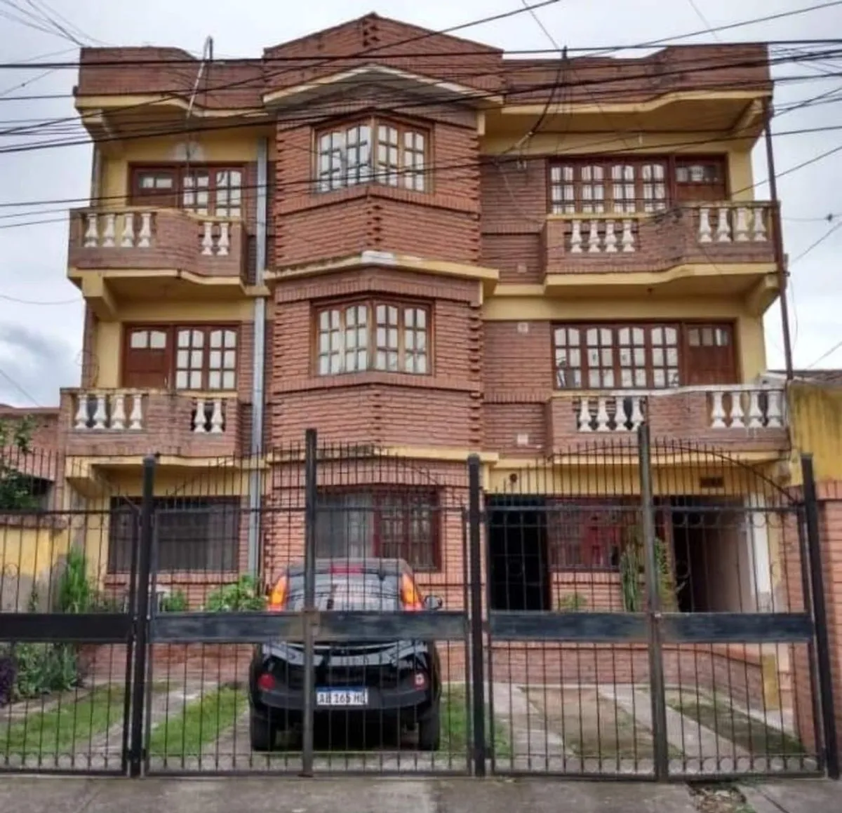 P H en Maipú 1500