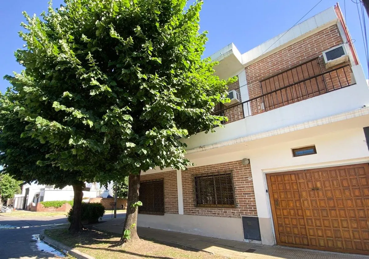 Casa en La Tribuna 1300