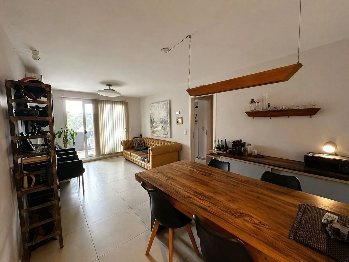 Departamento en Padre Luis Galeano 900