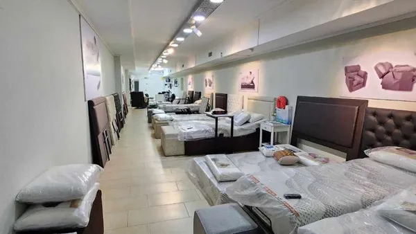 Local Comercial en 24 de Noviembre 400