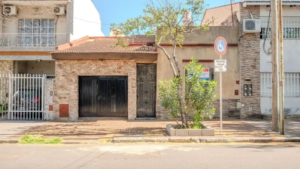 Casa en José León Suárez 2900