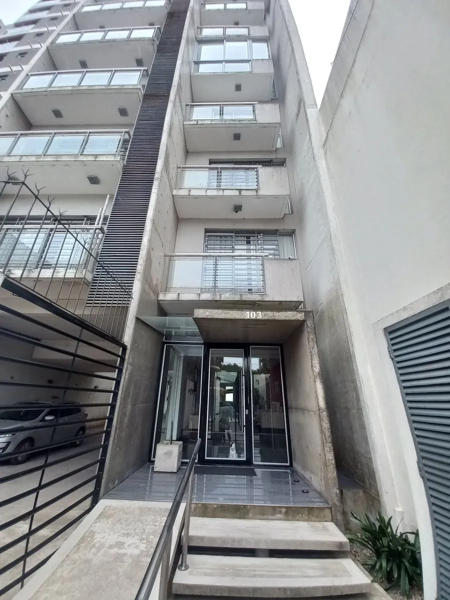 Departamento en Zapiola 100