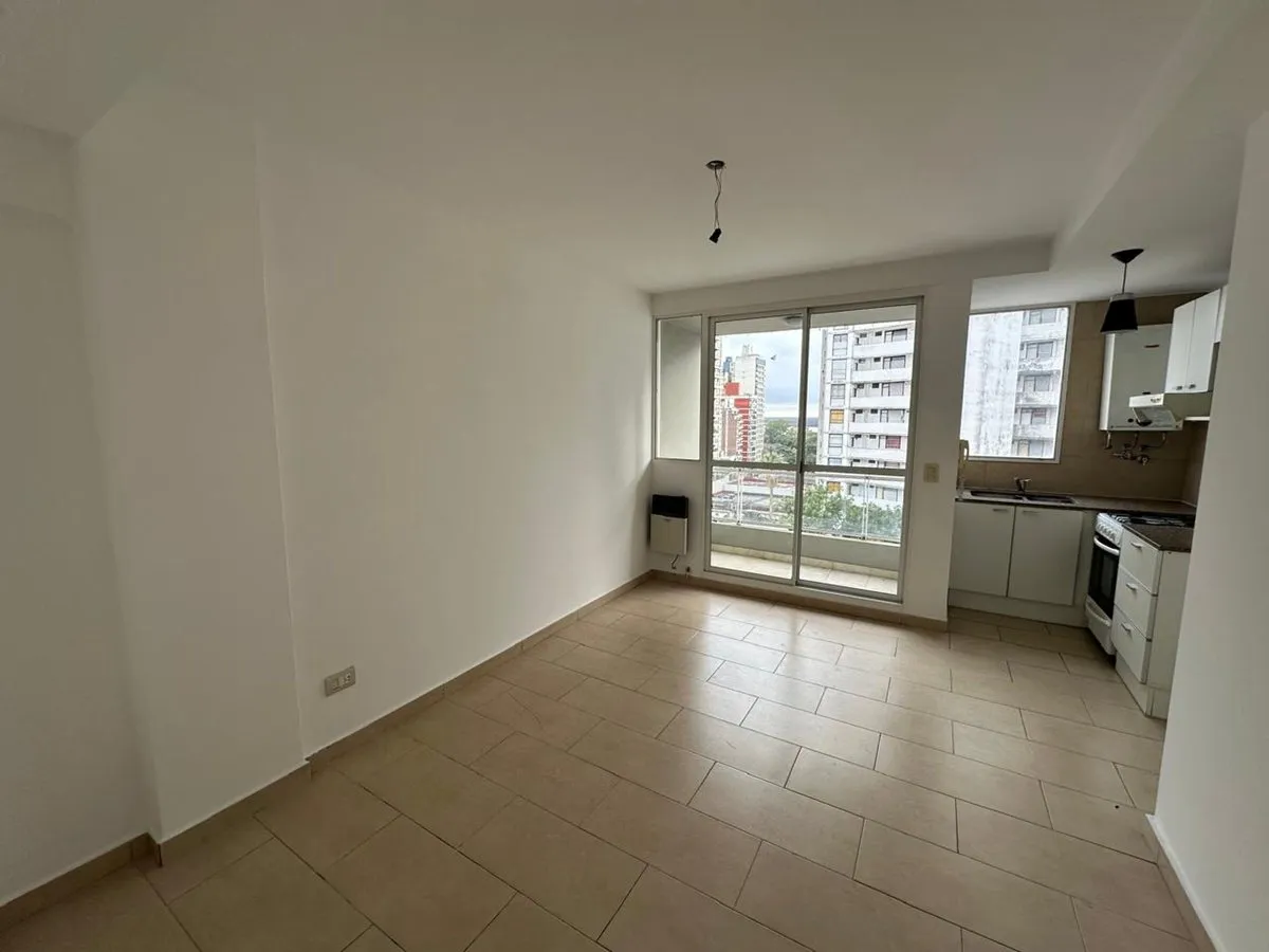 Departamento en 3 de Febrero 200