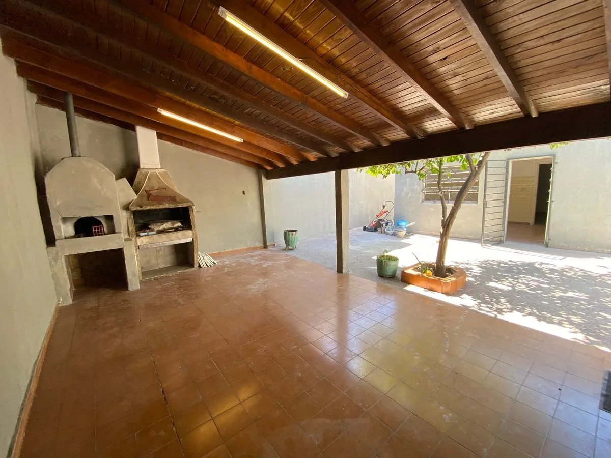 Casa en Ruben de Rosas 1400