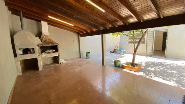 Casa en Ruben de Rosas 1400