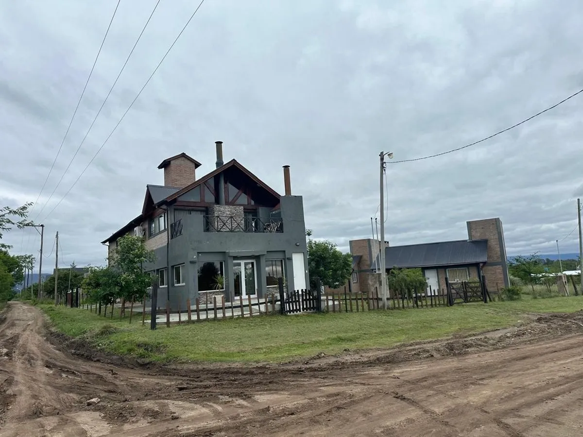 Casa en El Hornero 300