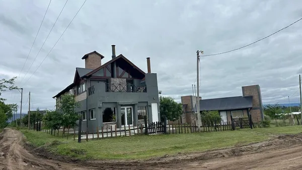 Casa en El Hornero 300