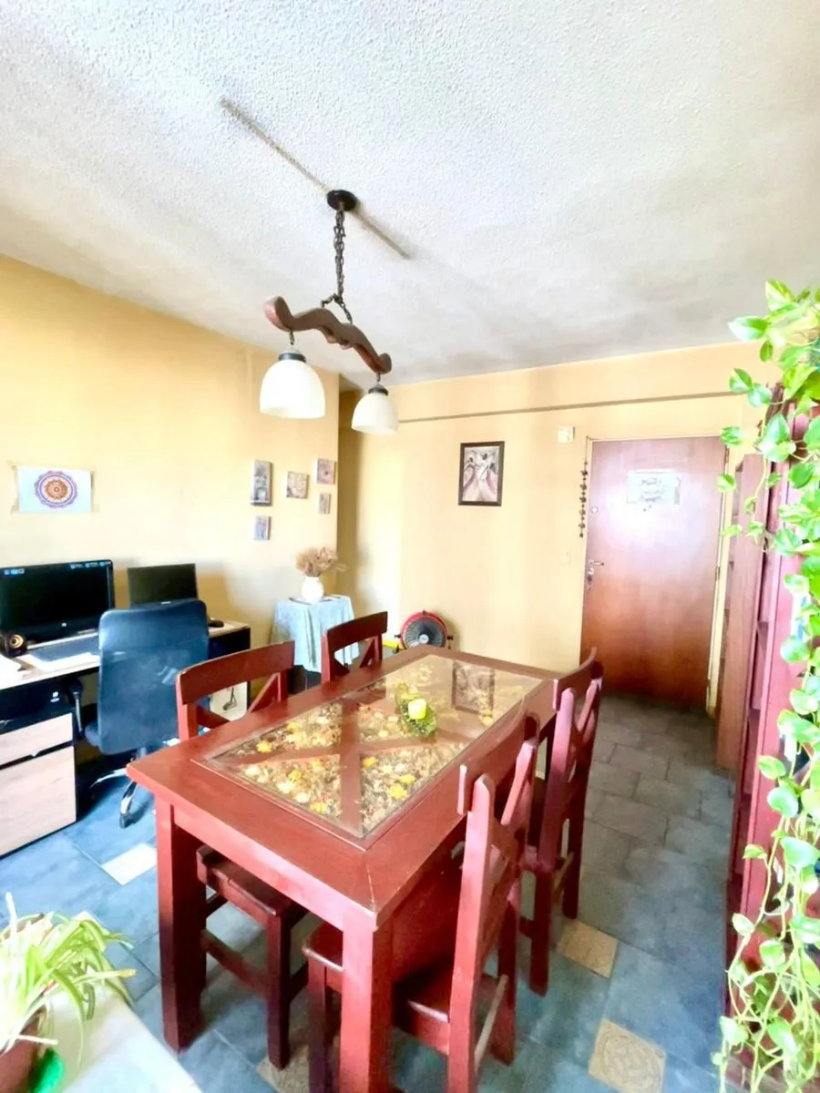 Departamento en Serrano 200