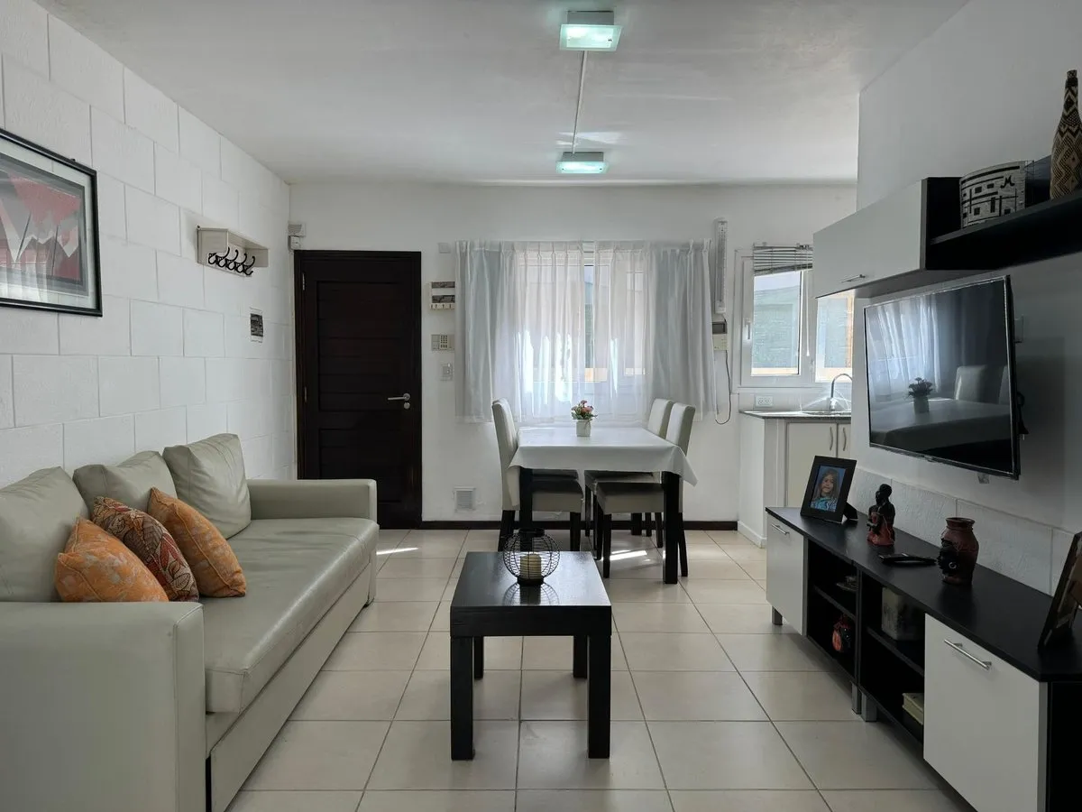 Departamento en Del Cornalito 1200