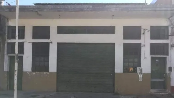 Industria en Eduardo Costa 900