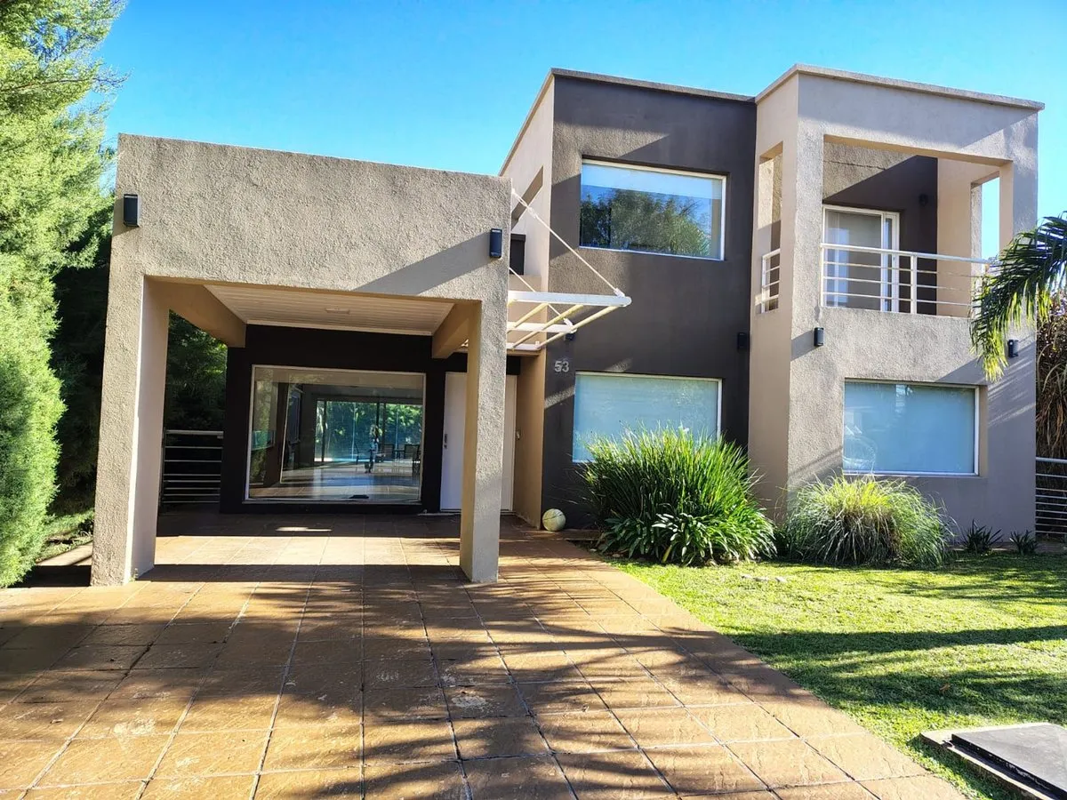 Casa en Avenida Gutiérrez - Hudson 4800