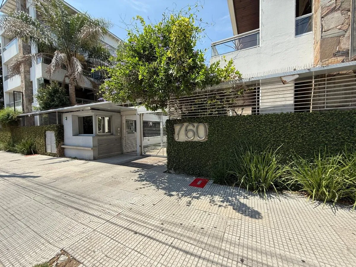 Departamento en Avenida Meeks 700