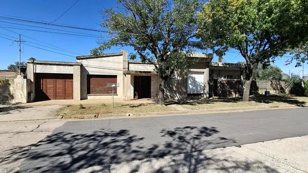Casa en Sarmiento 800