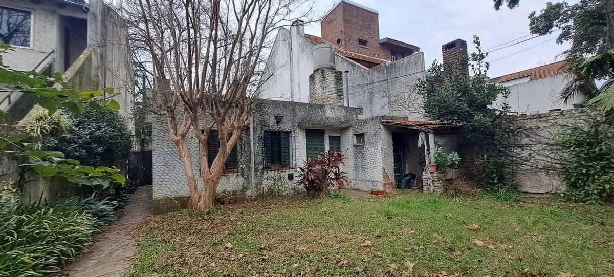 Lote en General José María Paz 700