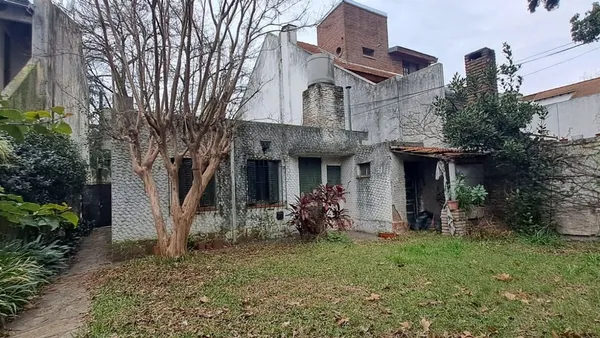 Lote en General José María Paz 700