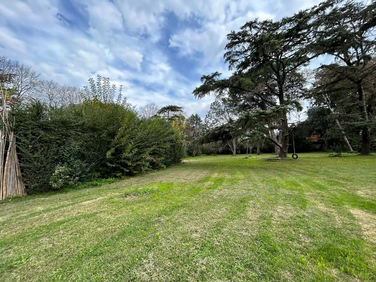 Lote en Eduardo Sivori 4700