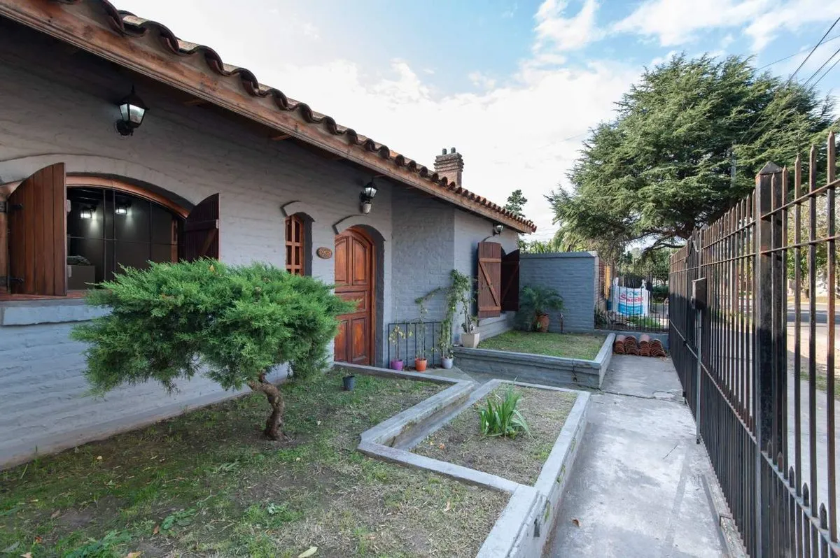 Casa en Gutiérrez 3500