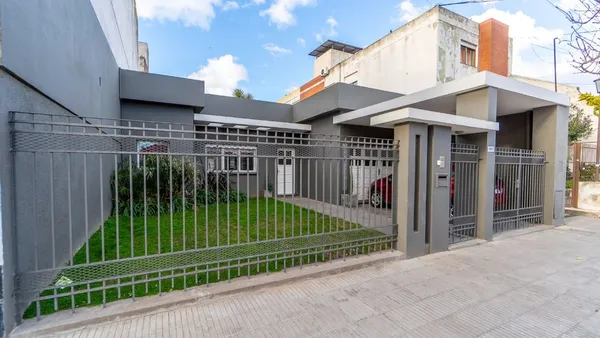 Casa en Zapiola 1400