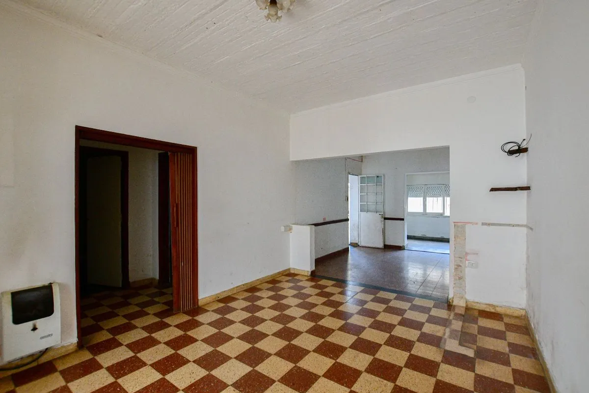 Casa en Av 25 Entre 72 y 73 1900