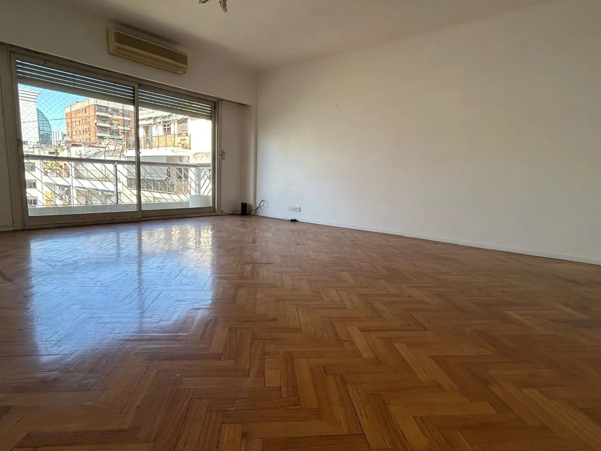 Departamento en Carlos Pellegrini 1200
