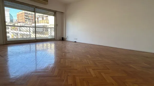 Departamento en Carlos Pellegrini 1200