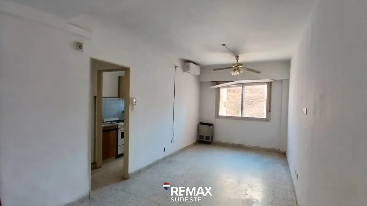 Departamento en Las Heras 100