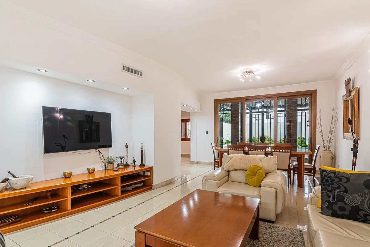 Casa en 26 E/ 55 y 56 1100