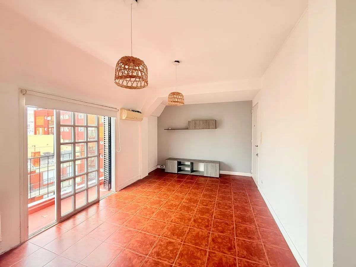 Departamento en Lambaré 800