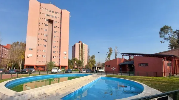 Departamento en Av. Crisologo Larralde 2200