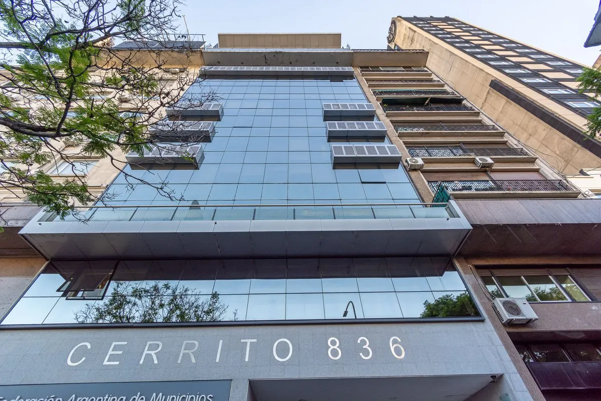 Oficina en Cerrito 800