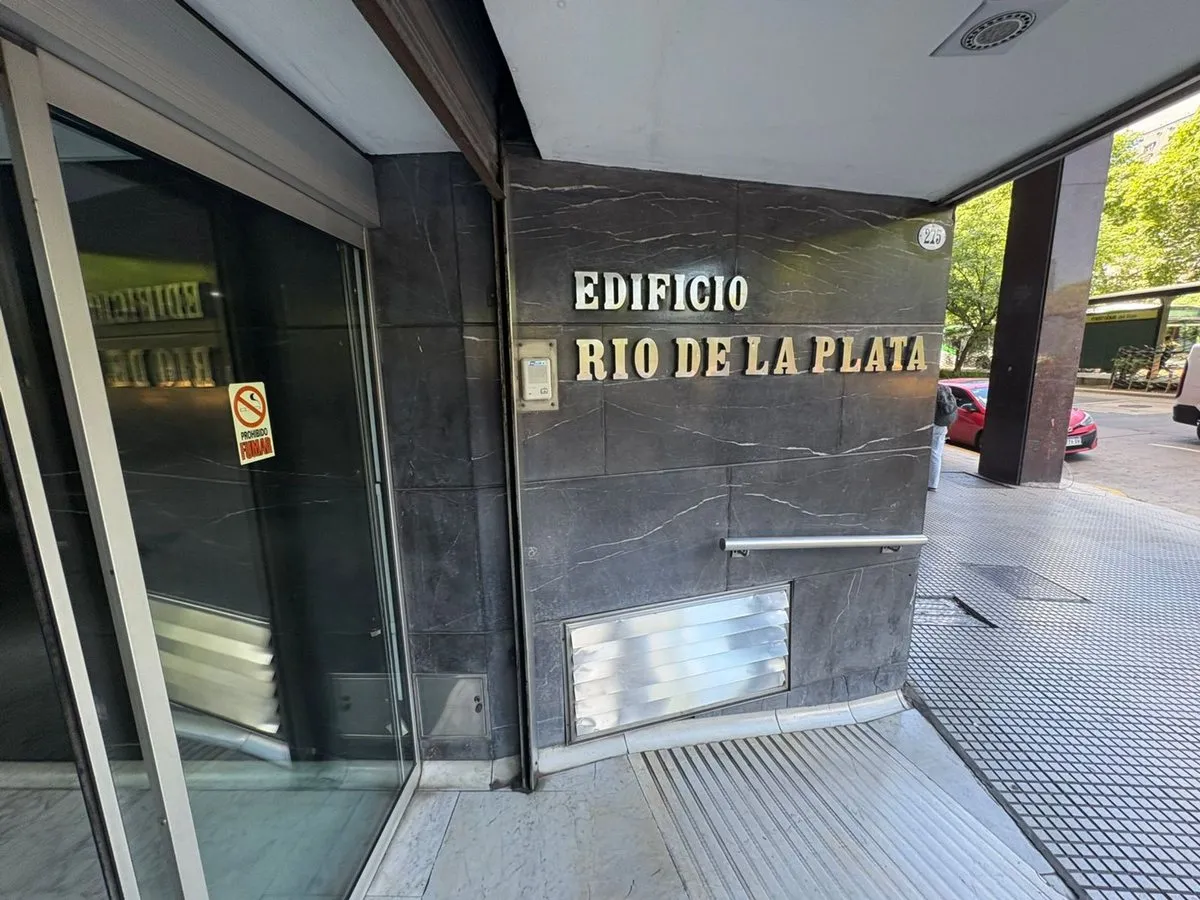 Oficina en Avenida Paseo Colón 200