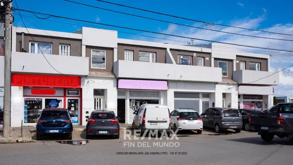 Local Comercial en Carlos Pellegrini 300