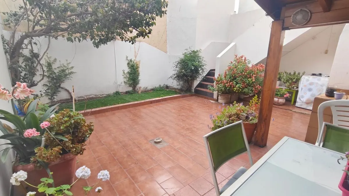 P H en Avenida Bartolomé Mitre 5200