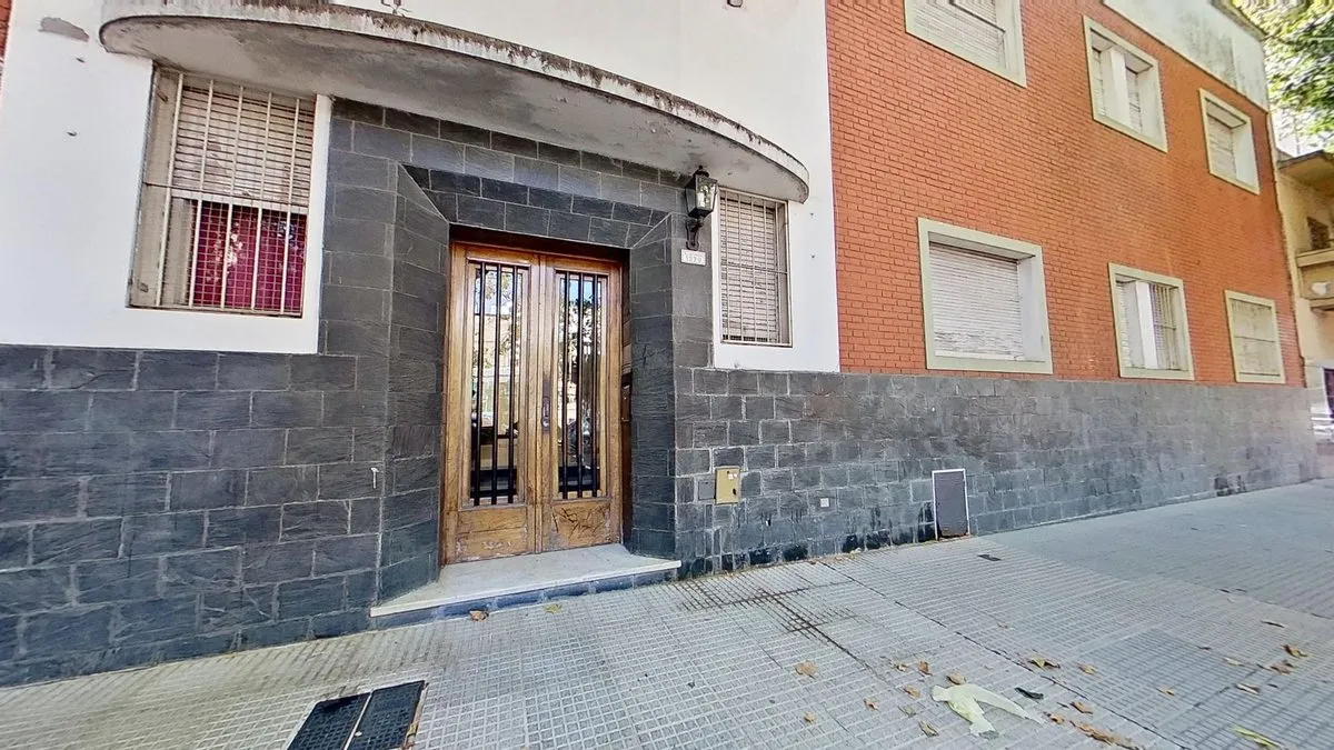 P H en Gregorio de Laferrere 1200