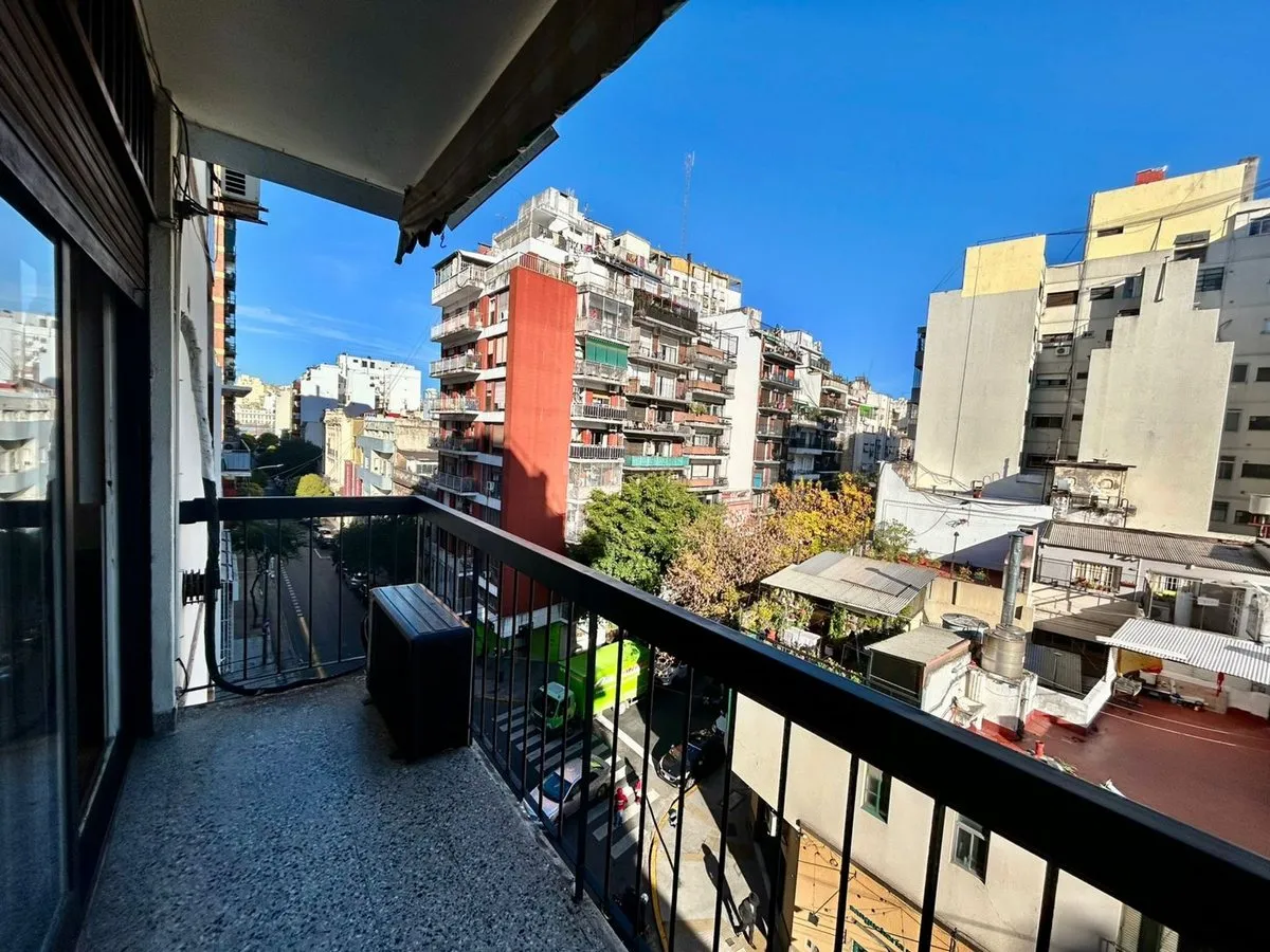 Departamento en Valentín Gómez 2900