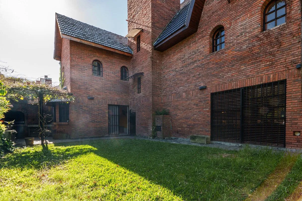 Casa en Arenales 1200