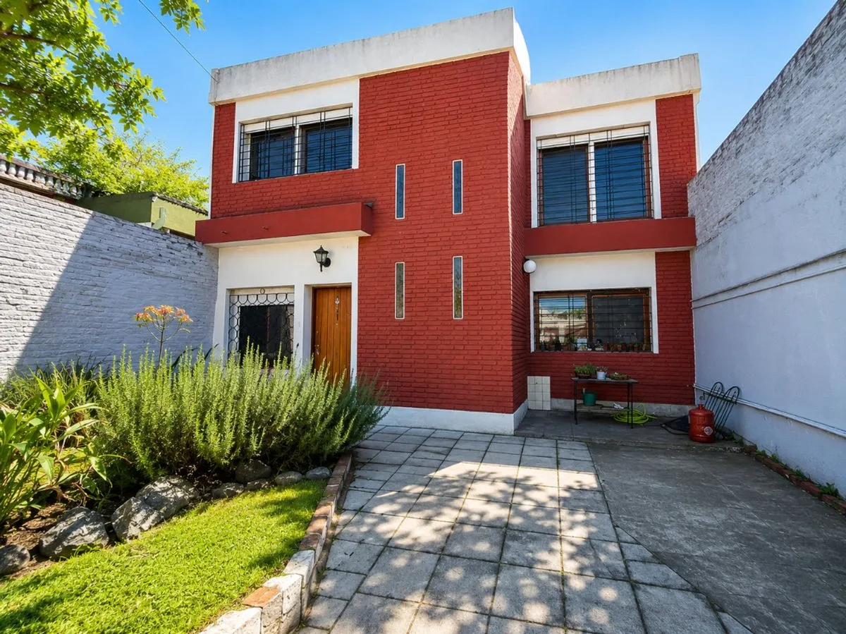 Casa en Zeballos 200