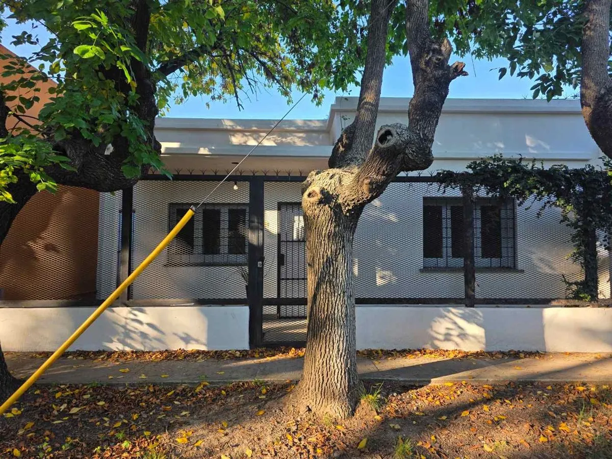 Casa en Avenida Hipólito Yrigoyen 1400