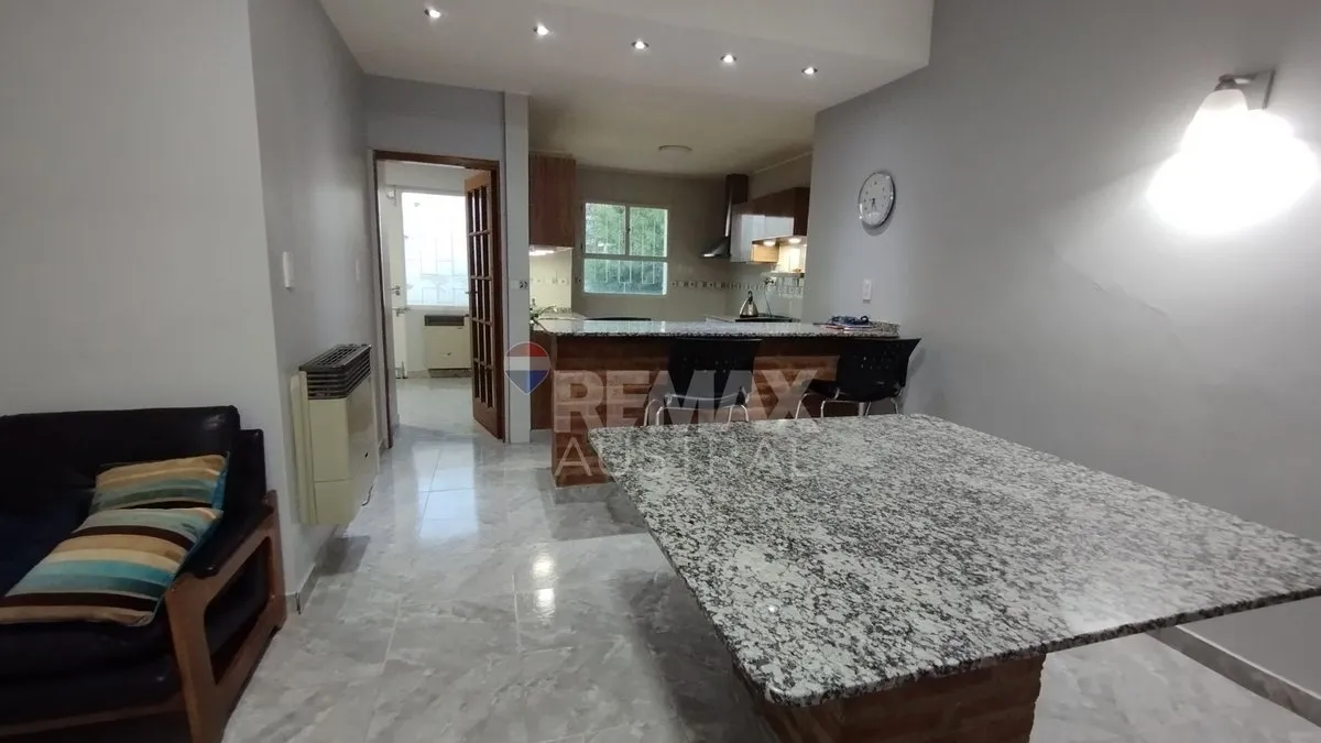 Casa en Necochea 1600